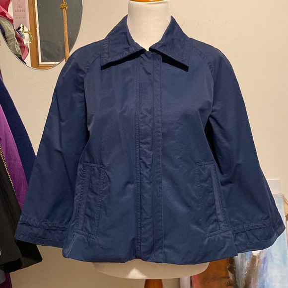OLD NAVY cropped zip up rain jacket. Front pockets. Bell sleeves. Size US medium - Picture 1 of 12